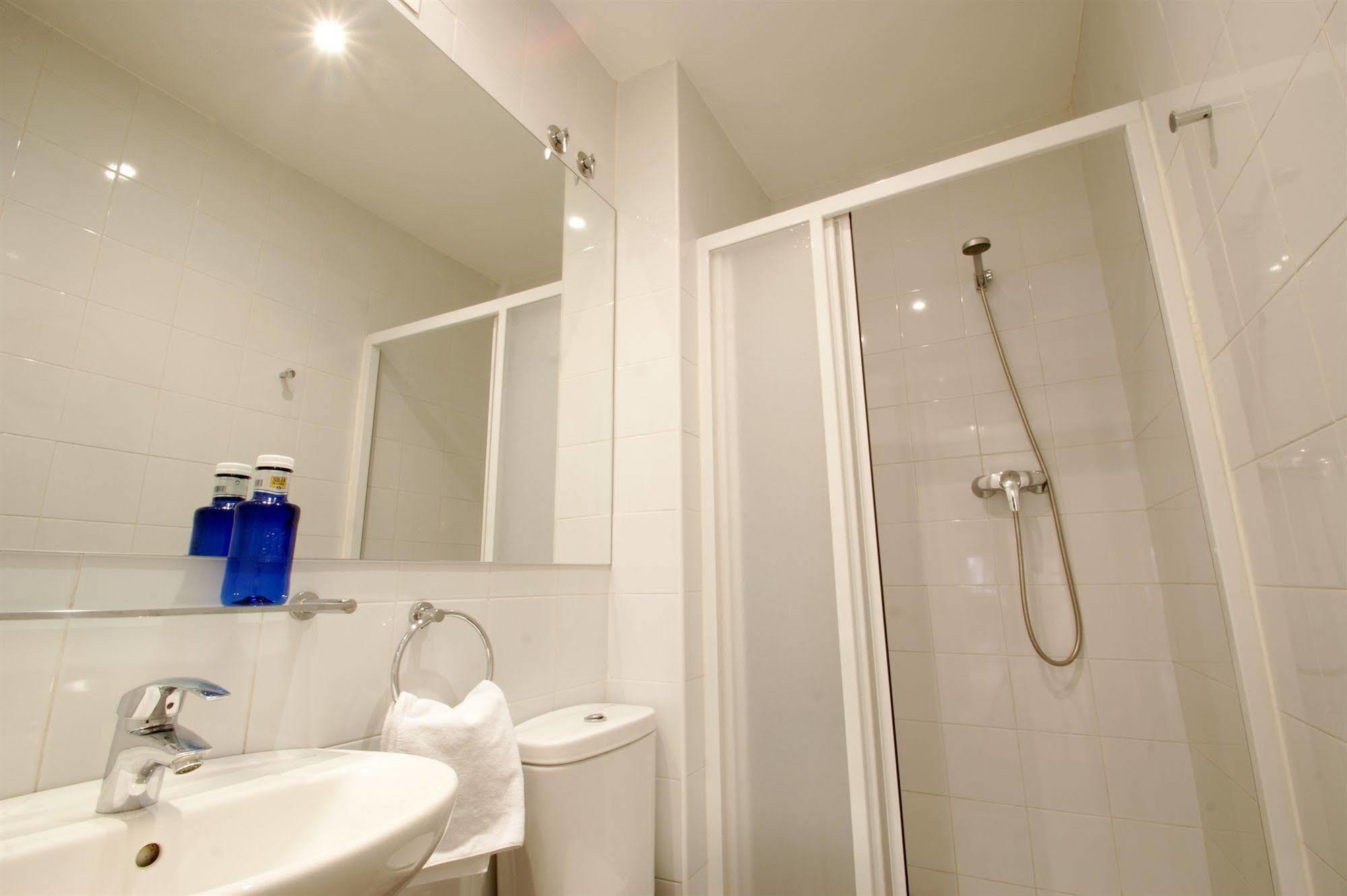 Short Group Liceu Serviced * Barcelona