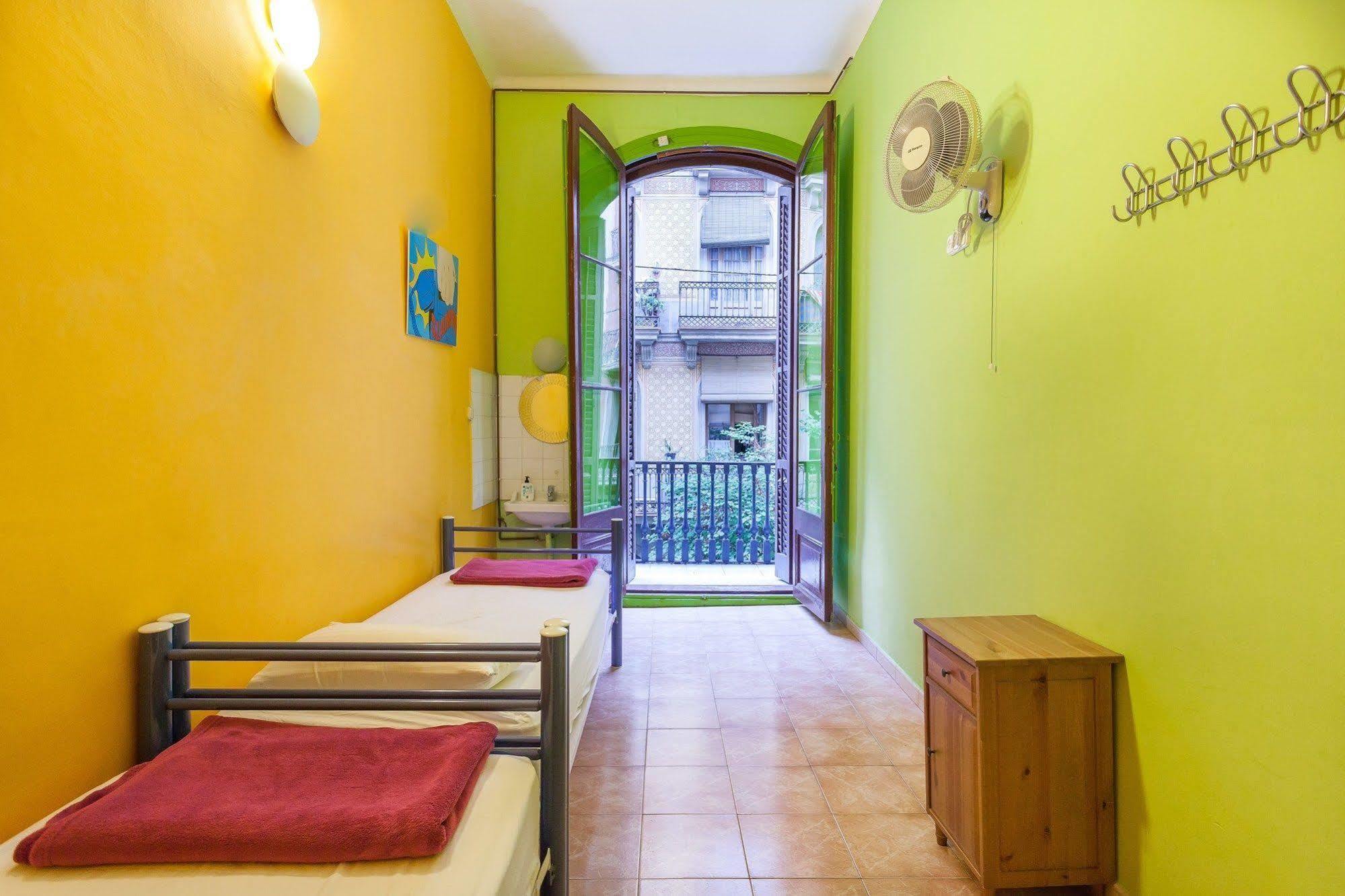 Hostal Paraiso *