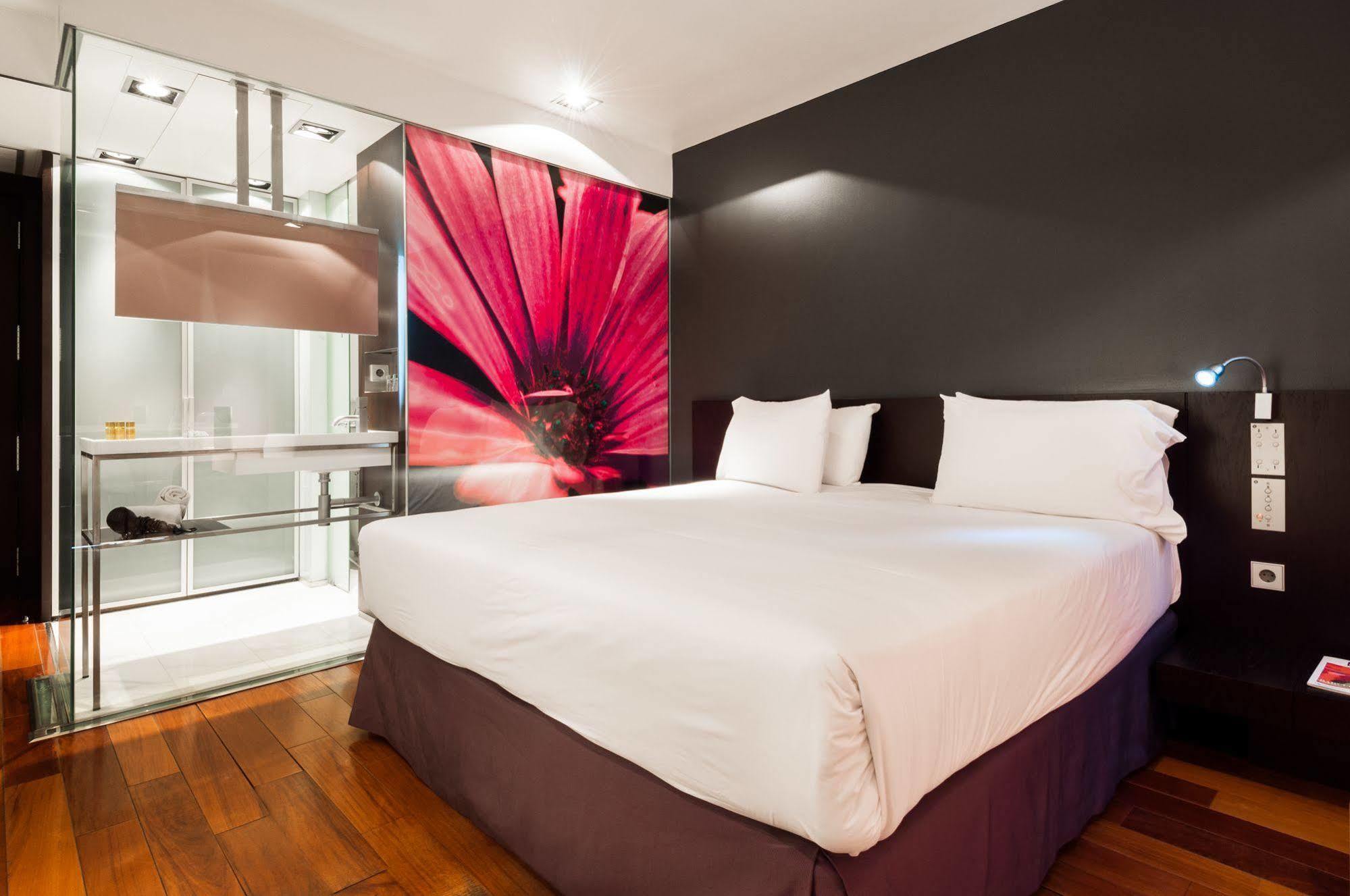 Hotel Ikonik Angli 4*