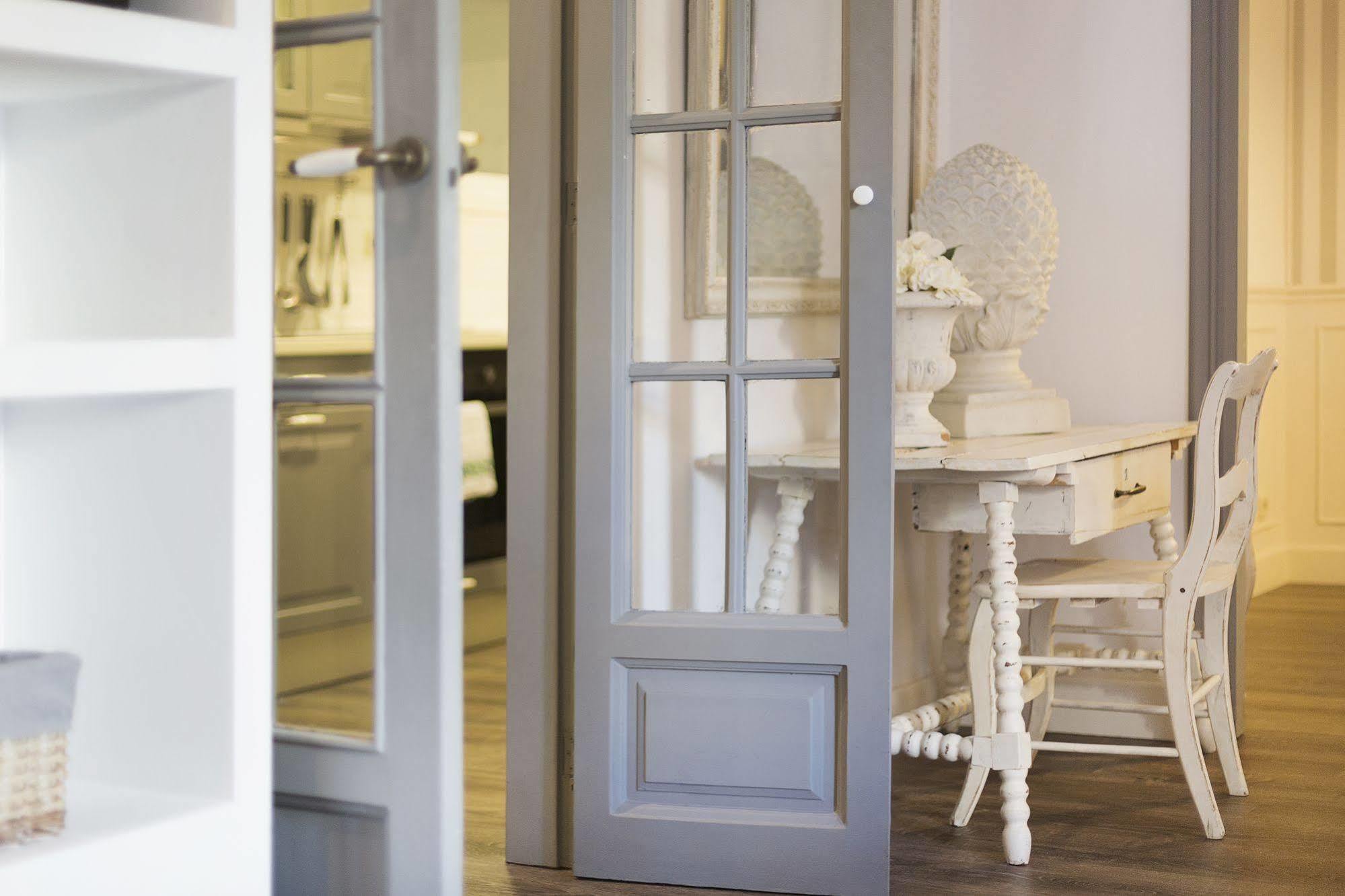 Nextdoor Miro Apartamento