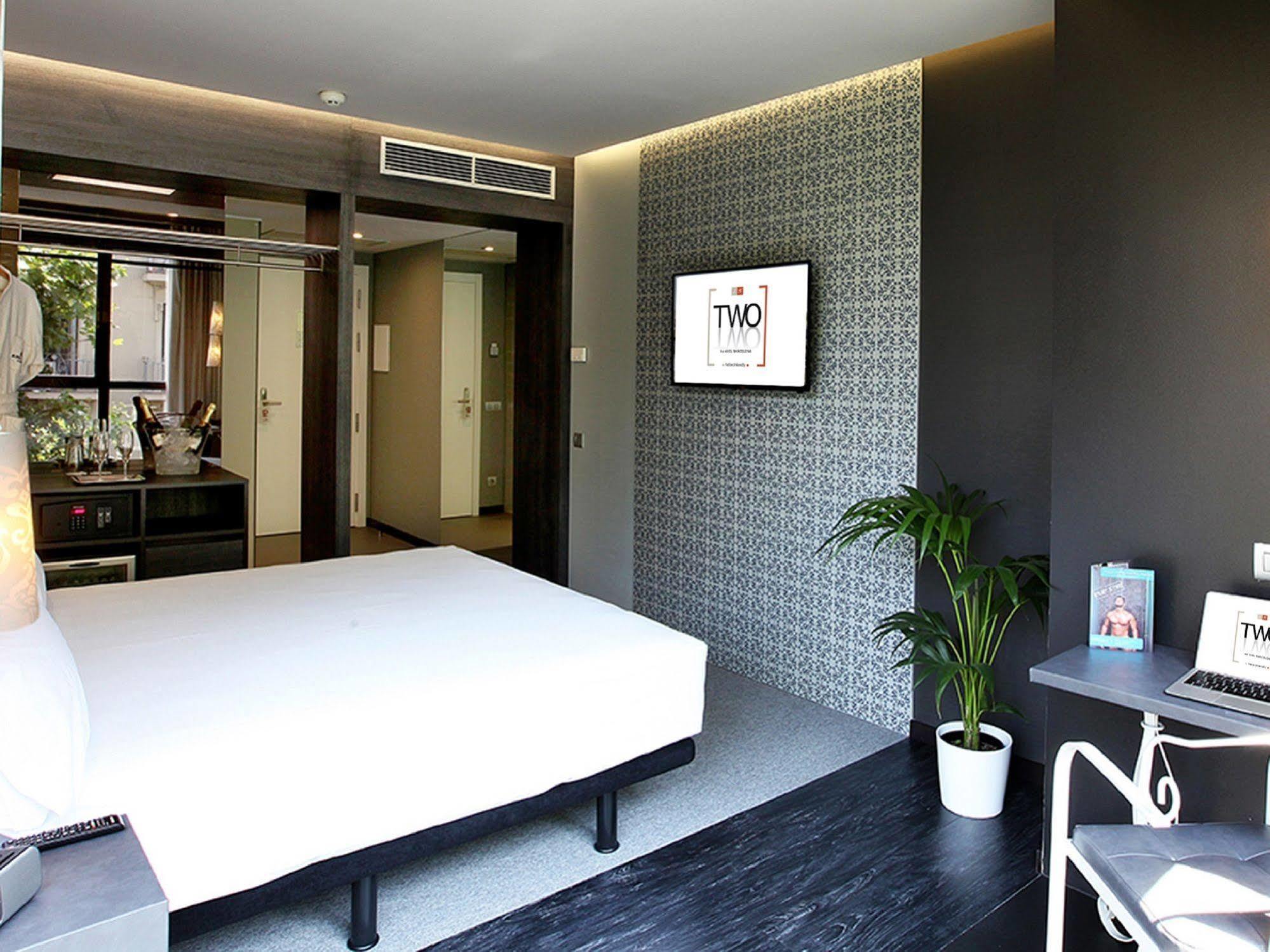 Axel Two 4 Sup - Adults Only 4*