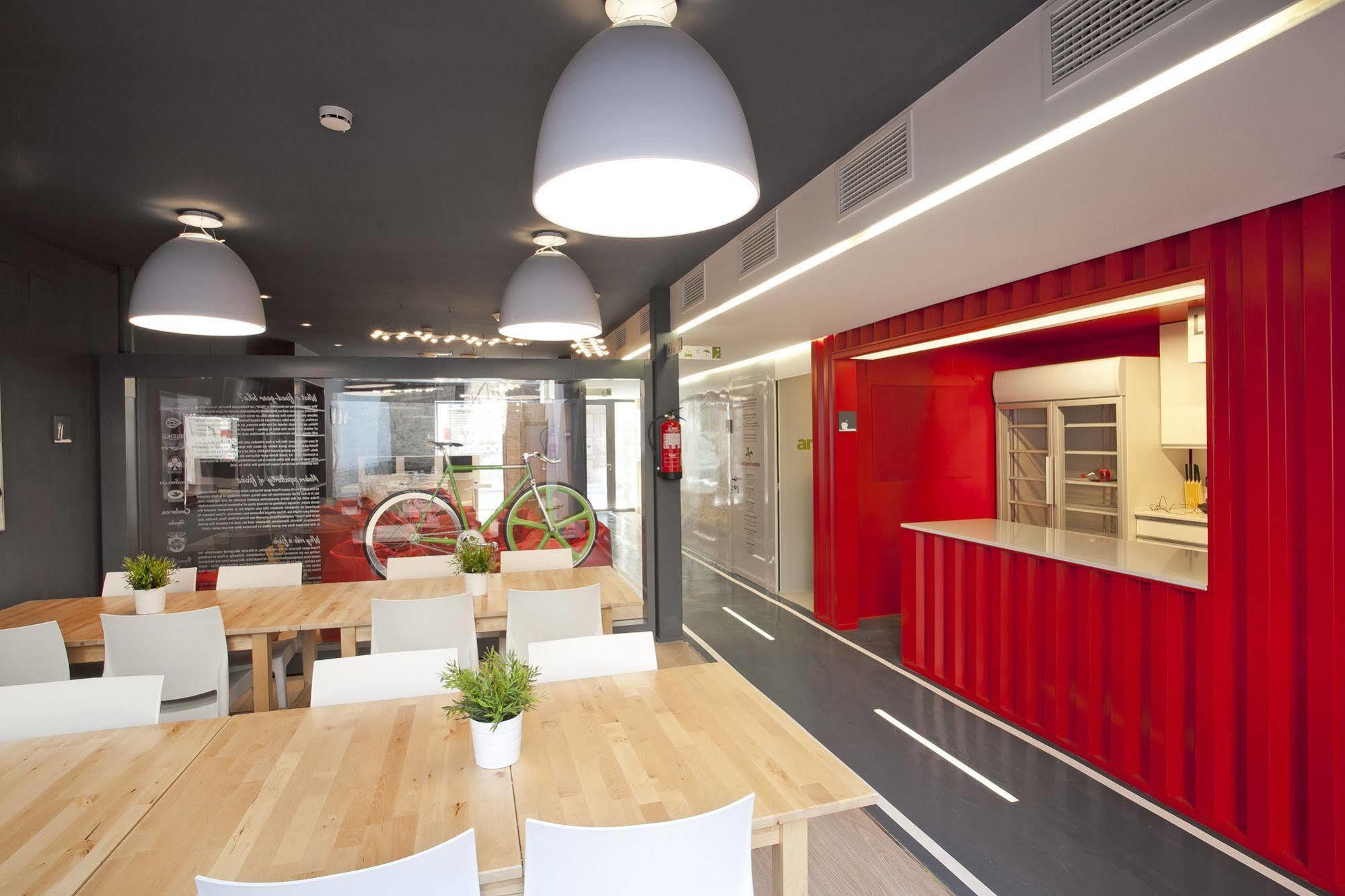 Hostal Sant Jordi Gracia *