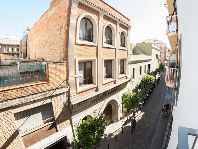 Sant Jordi Gracia Hostal Barcelona