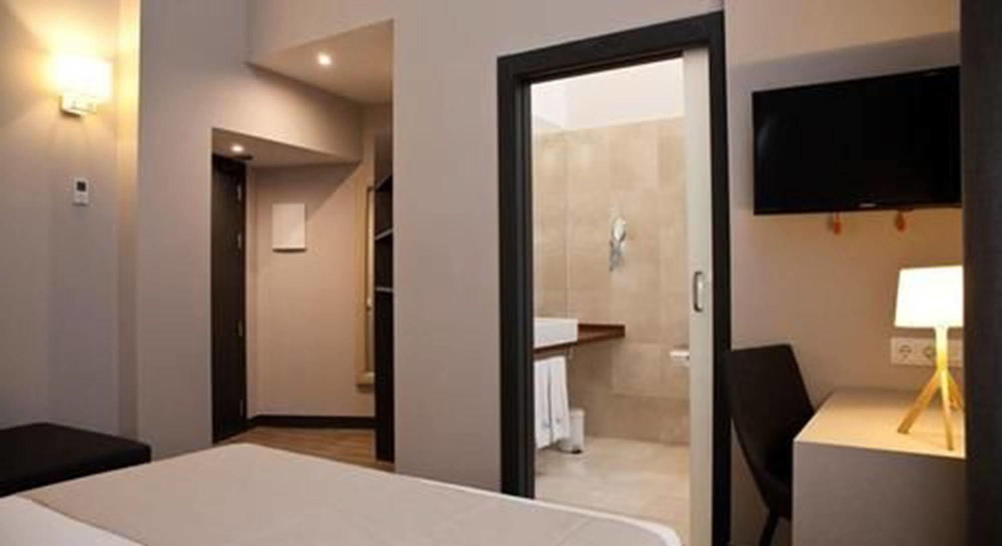 Hotel May Ramblas Hotel