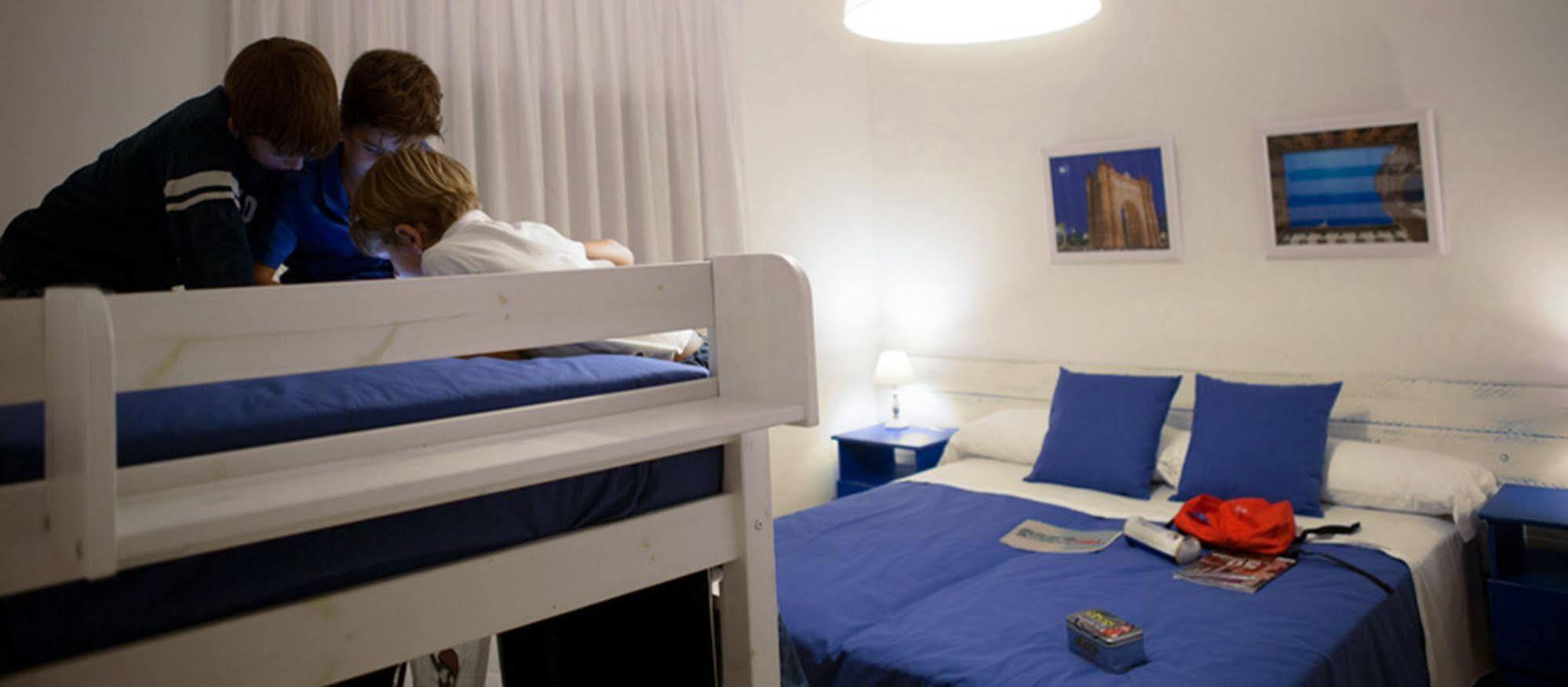 Blue Bed and breakfast