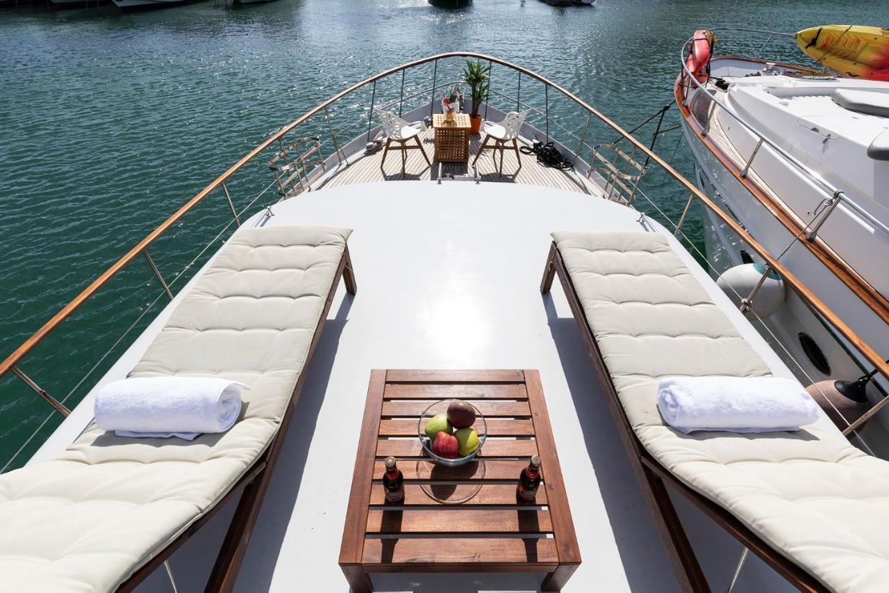 Hotel en barco C120 - Charming Boat In Port Forum Barcelona