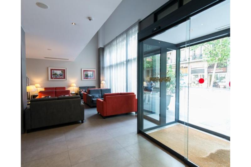 Petit Palace Trencadis Hotel 4*