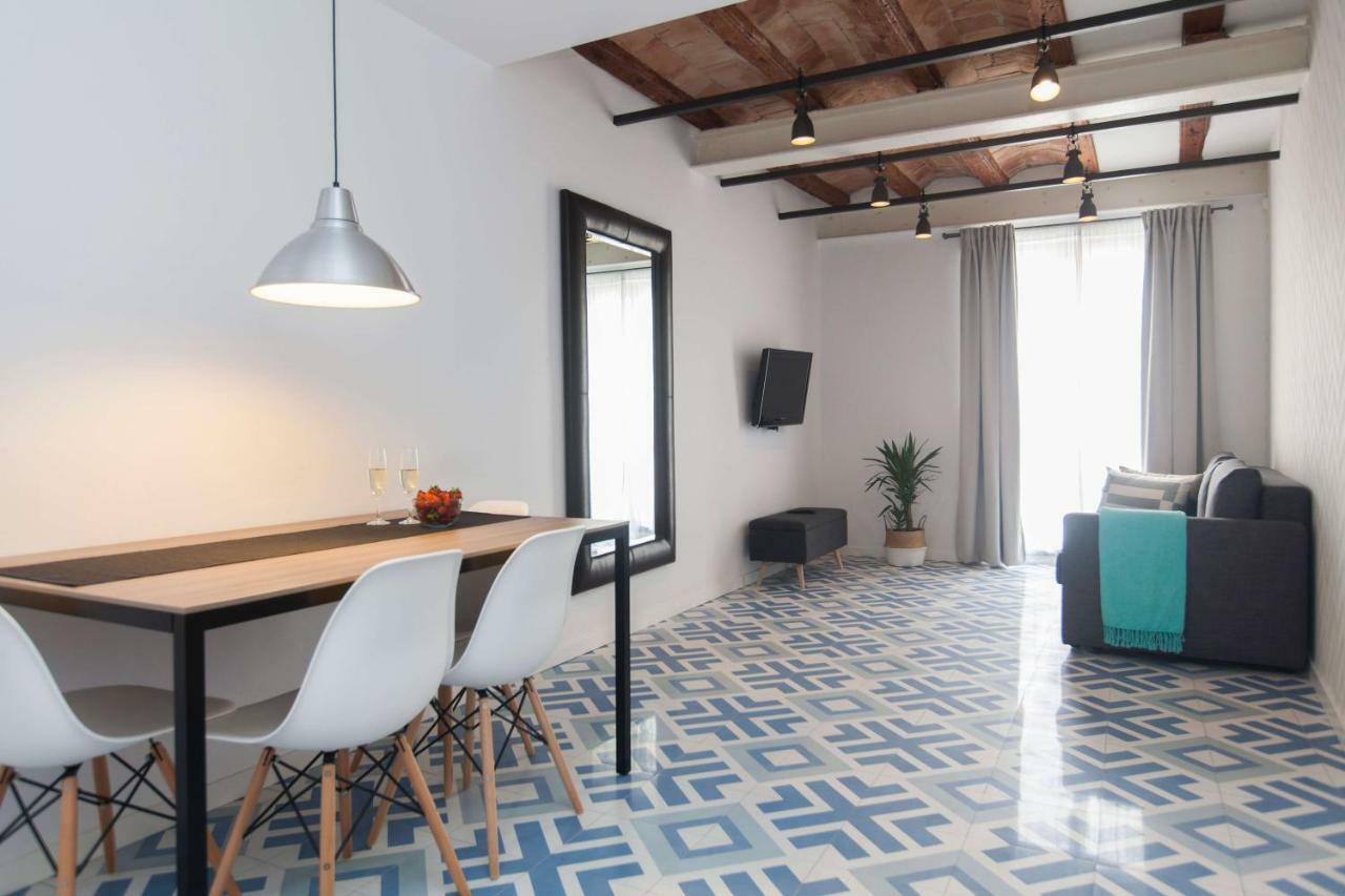 Short Group Liceu Serviced Barcelona