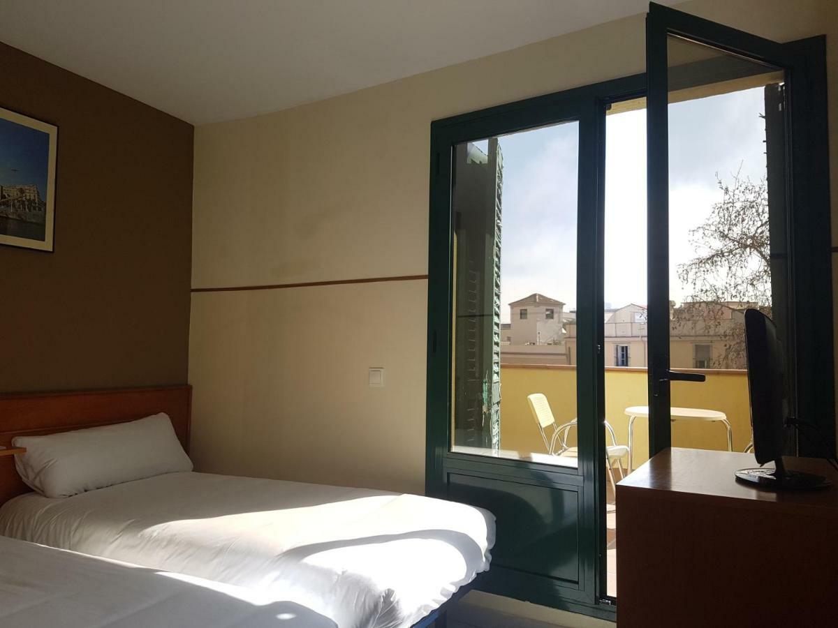 El Jardi Hotel 2*