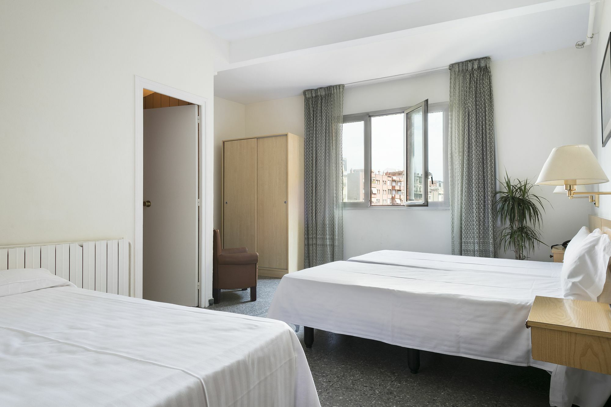 Climent Hotel *