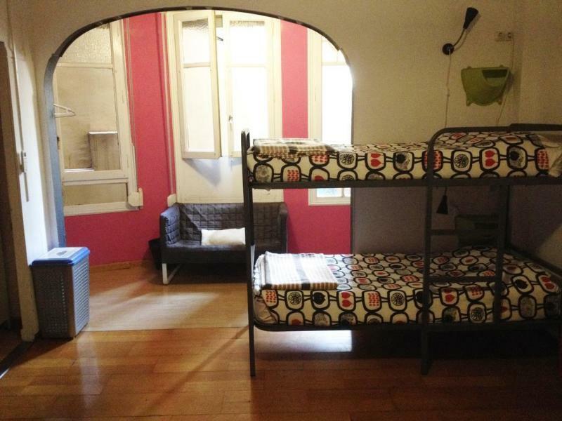 Hostal Diagonal House