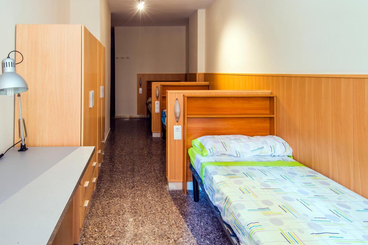Residencia Sants Hostal Barcelona