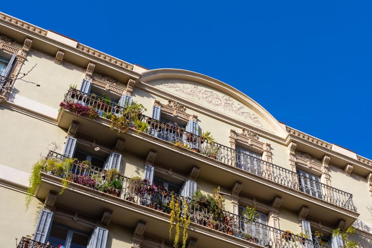 Modernist Family Apartamento Barcelona