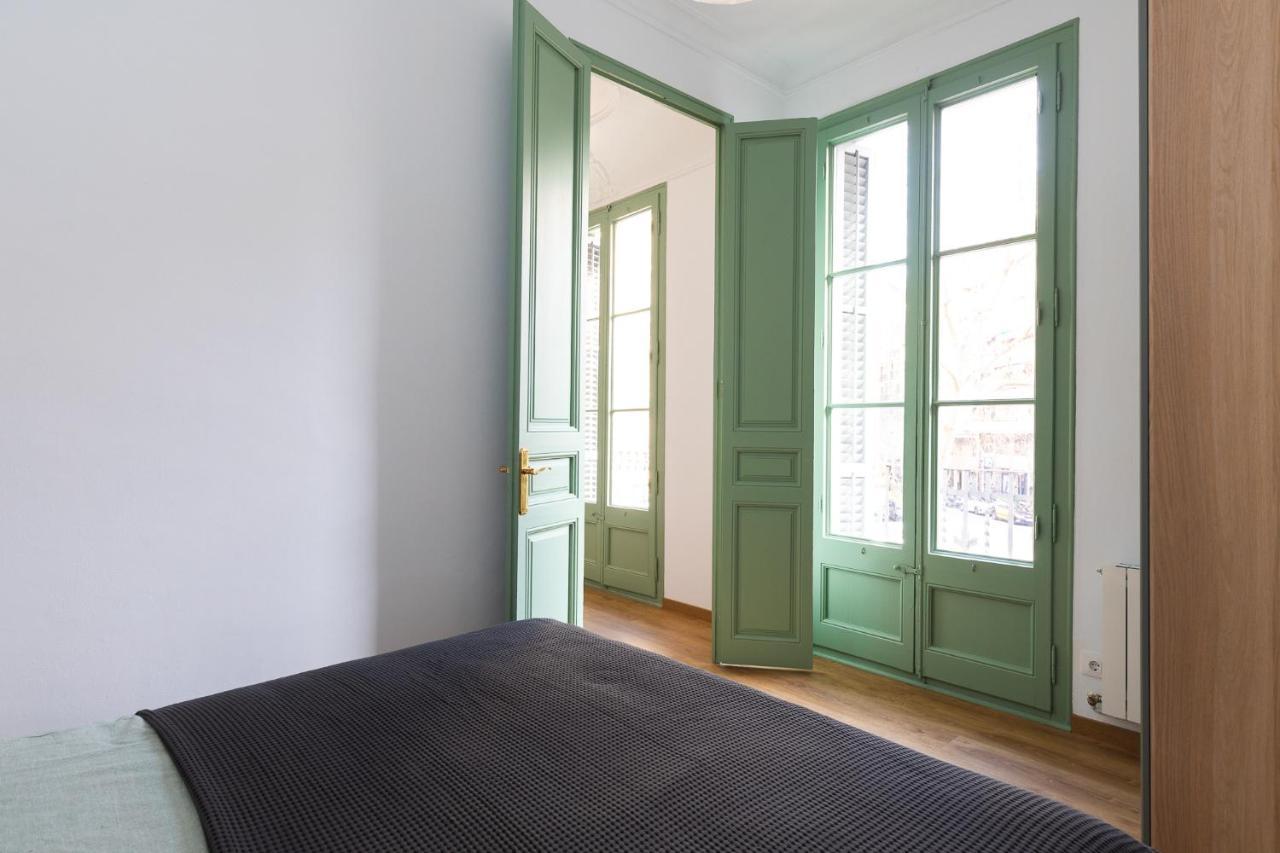 Modernist Family Apartamento Barcelona
