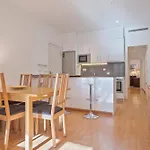 Cozy Apartment With Suite 21