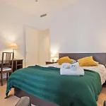 Cozy Apartment With Suite 21