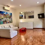 Hostal Madrazo