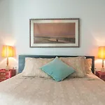 Explore City Center From An Elegant Urban Retreat