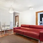 Canela Homes Barcelona Universitat