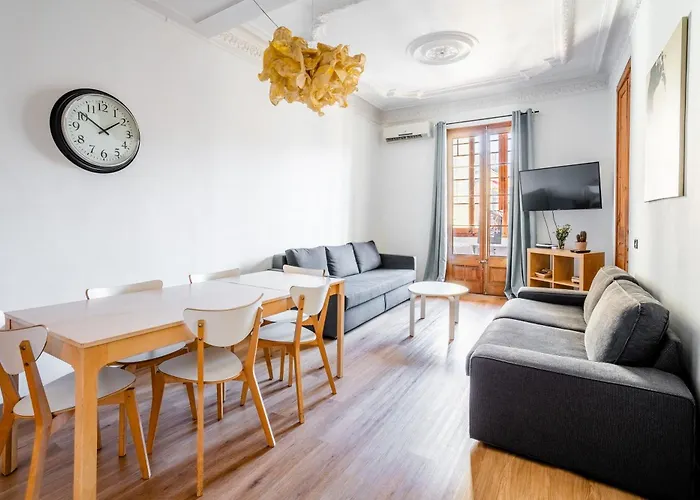 Paseo St Joan Classic 4Bd For 10 Guests