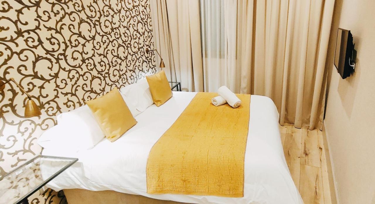 Bed & Breakfast Casa Balmes 3*