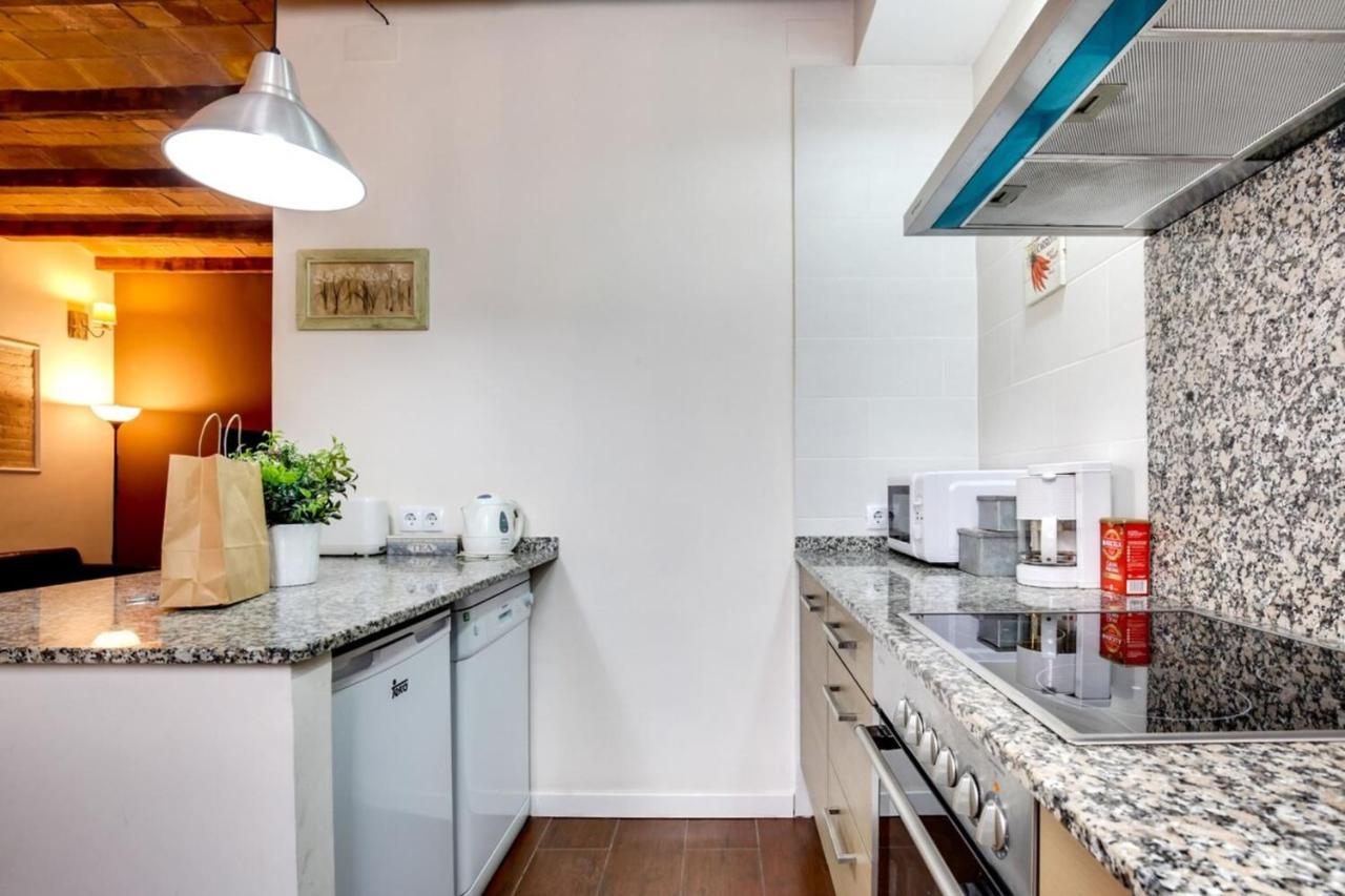 Modern 2 Bedroom Flat In Trendy Poble Sec * Barcelona