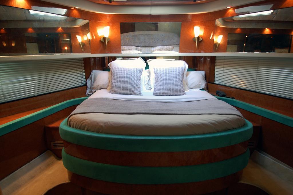 Leigh Yacht