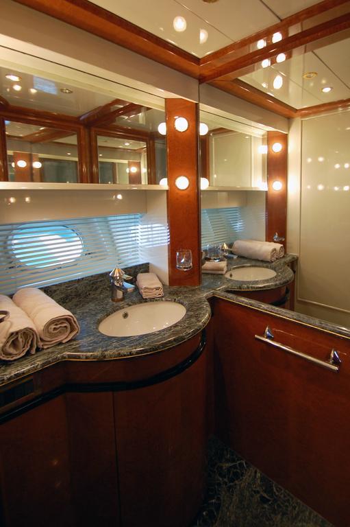 Leigh Yacht Hotel en barco *