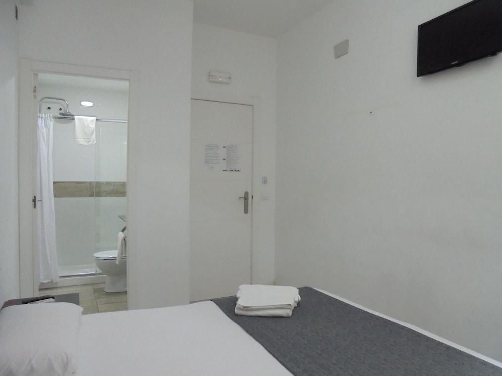 Hostal Easy Sants By Bossh! Hotels (Adults Only) Barcelona