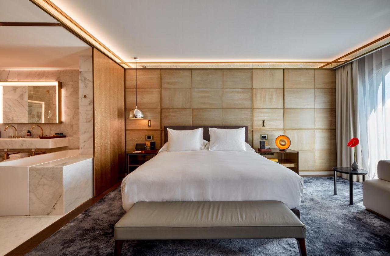 Hotel Almanac