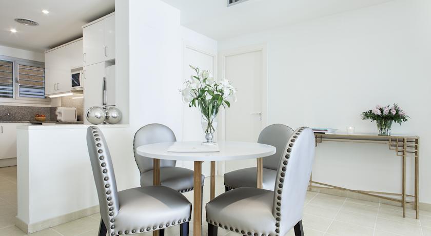 Splendom Pau Claris Apartahotel