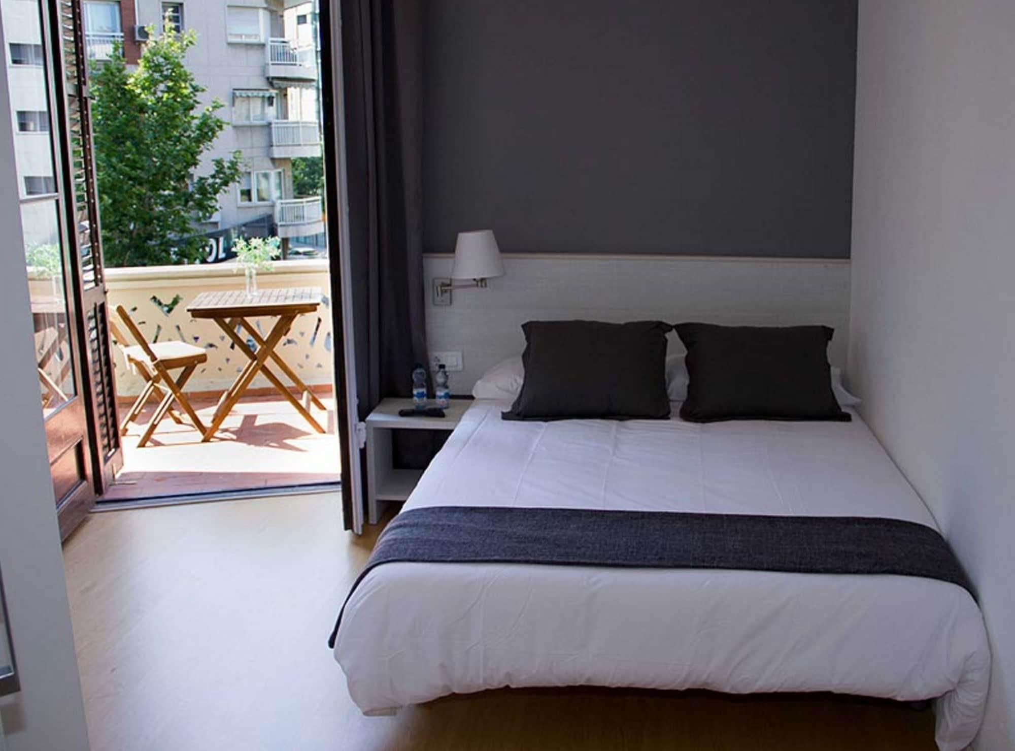 Guest house Hostalin Diputacion Barcelona