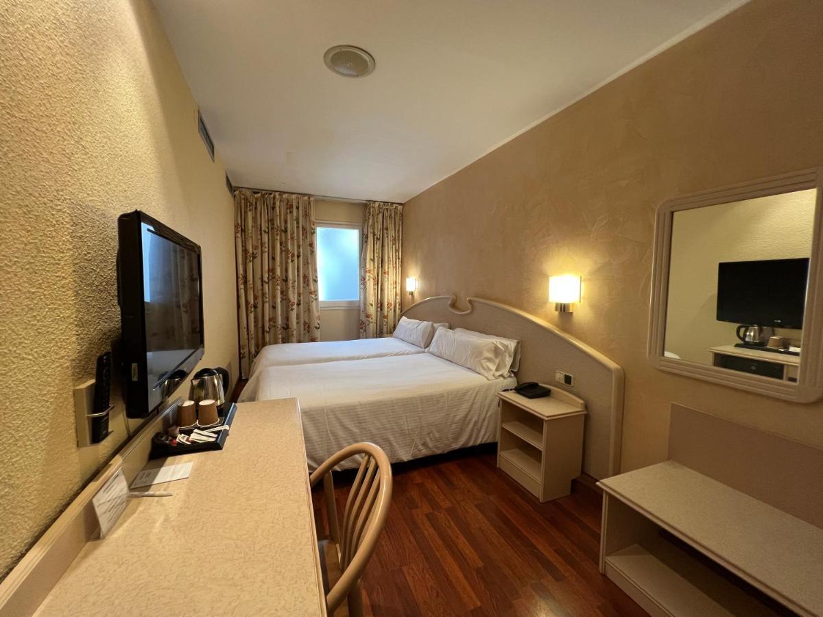 Lleó Hotel 3*