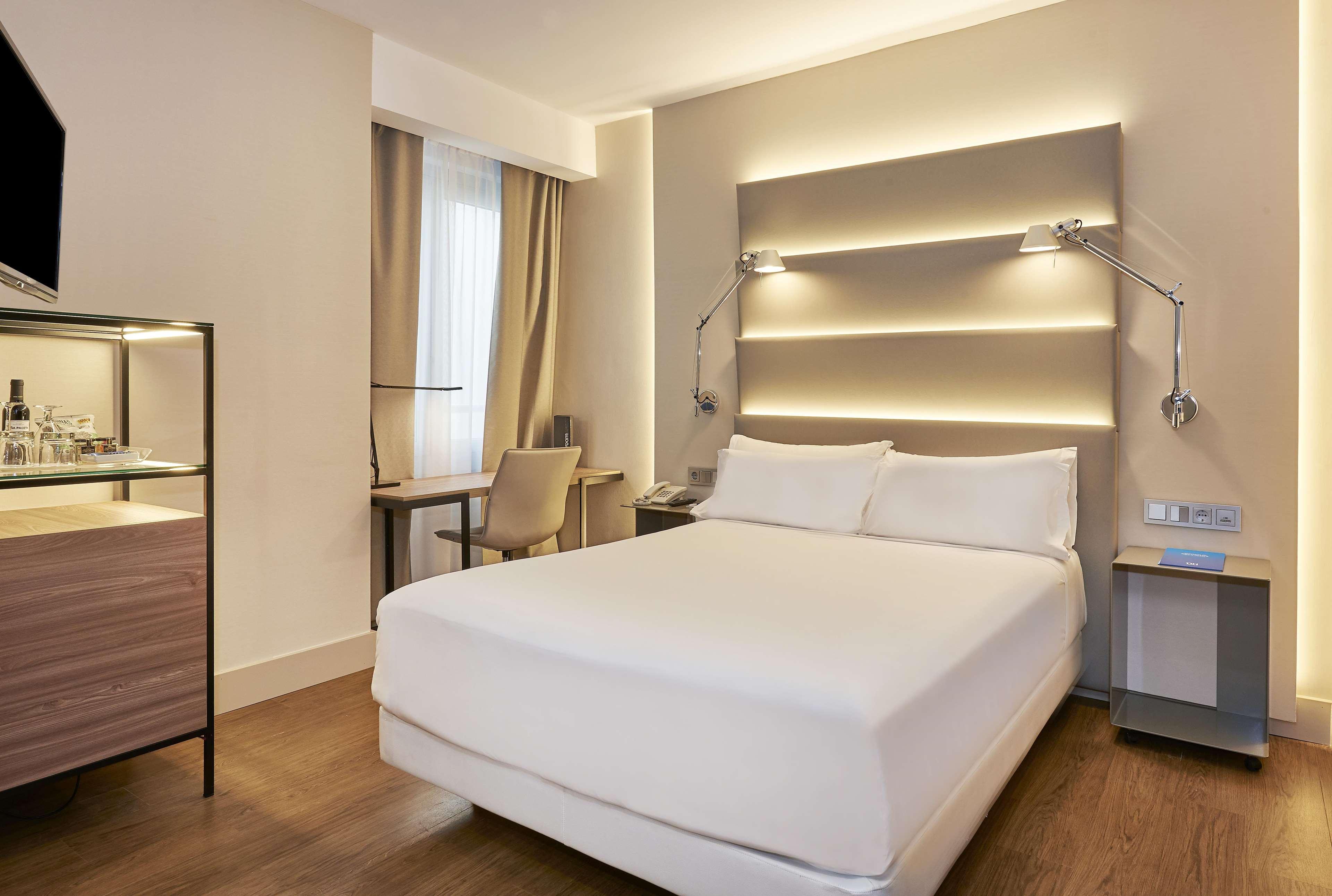 Nh Sants Hotel 4*