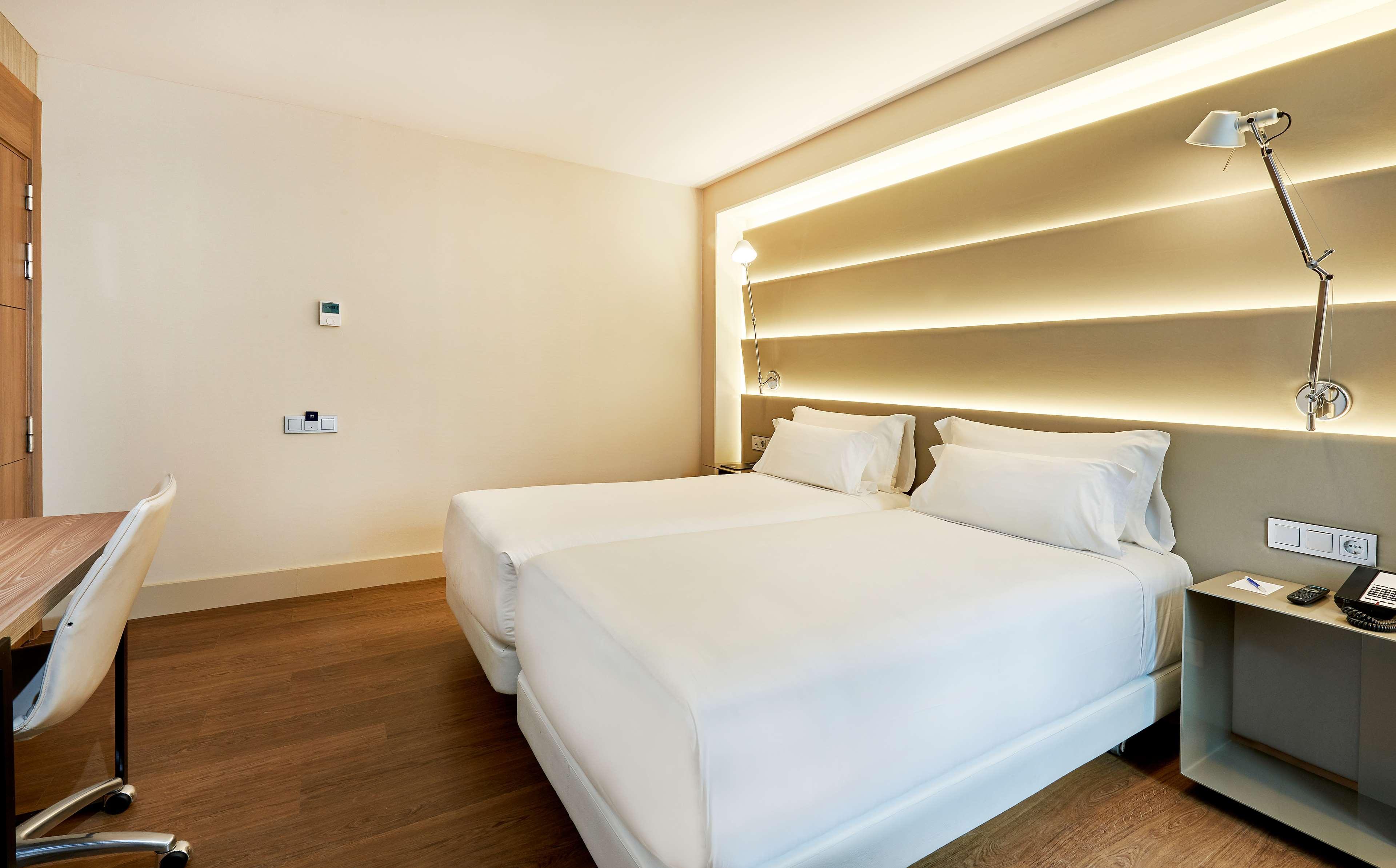 Hotel Nh Sants 4*