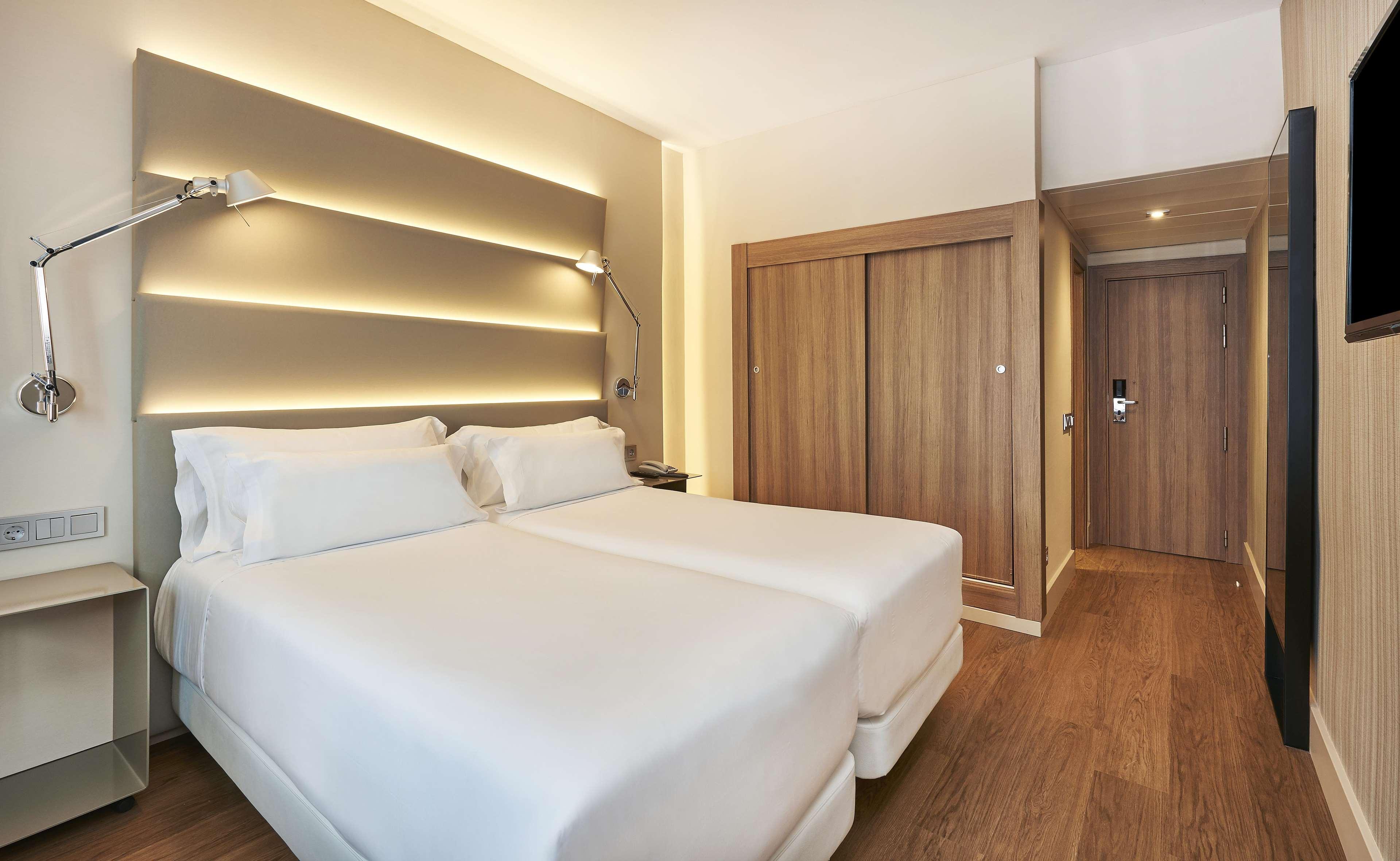 Nh Sants Hotel 4*