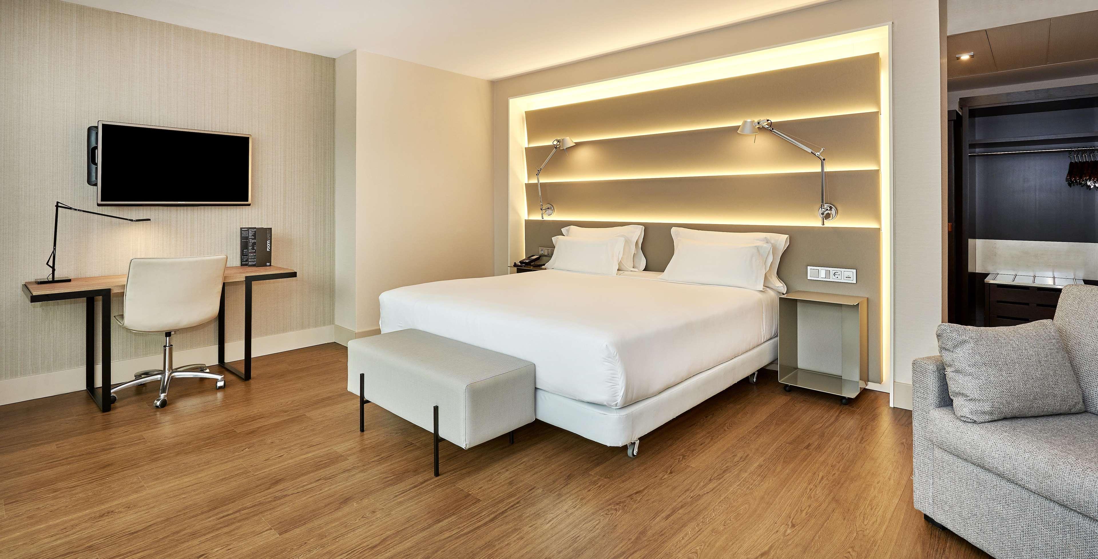 Hotel Nh Sants 4*