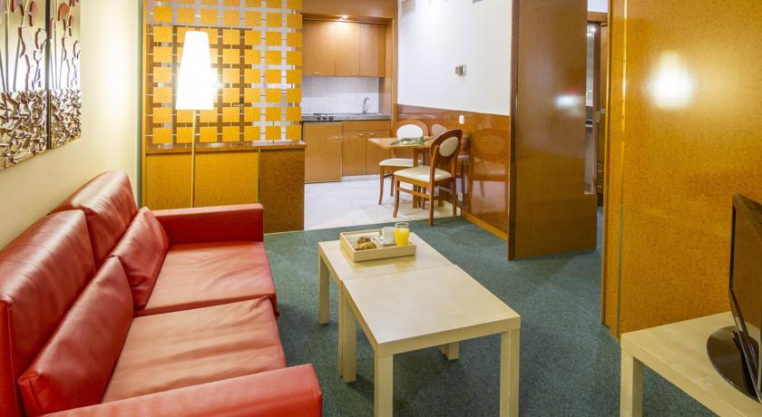 Apartahotel Acacia