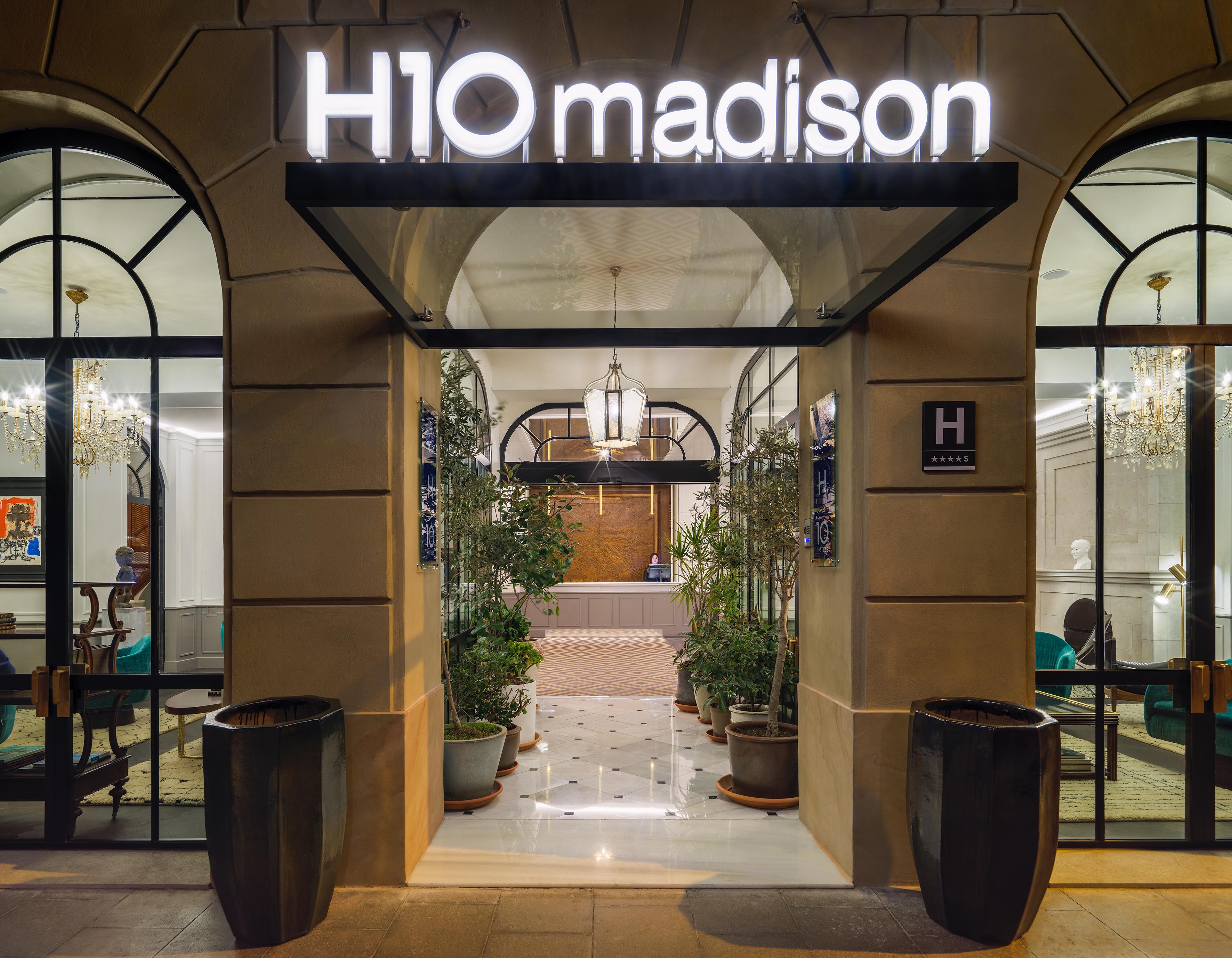 Hotel H10 Madison 4*