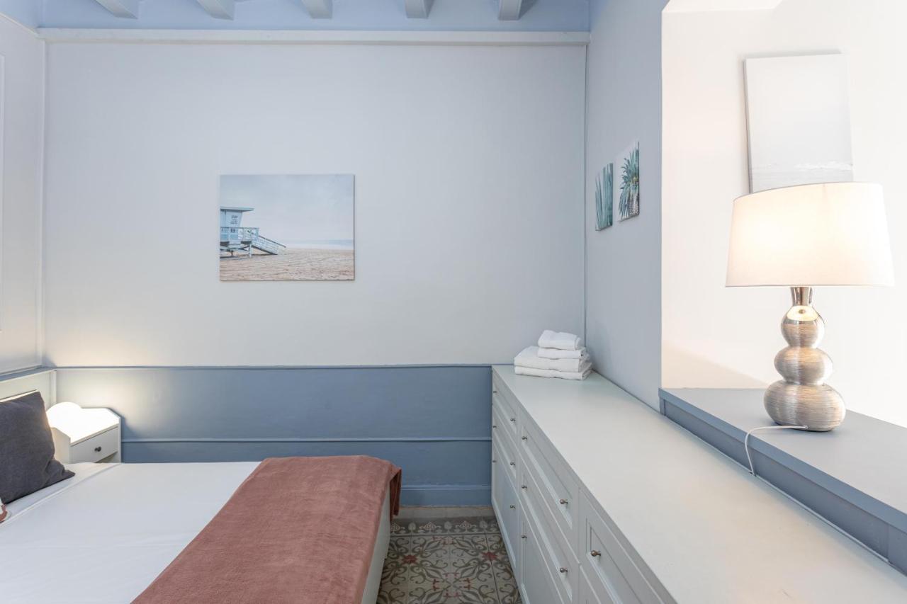 Luxurious-historical With Terrace Apartamento *