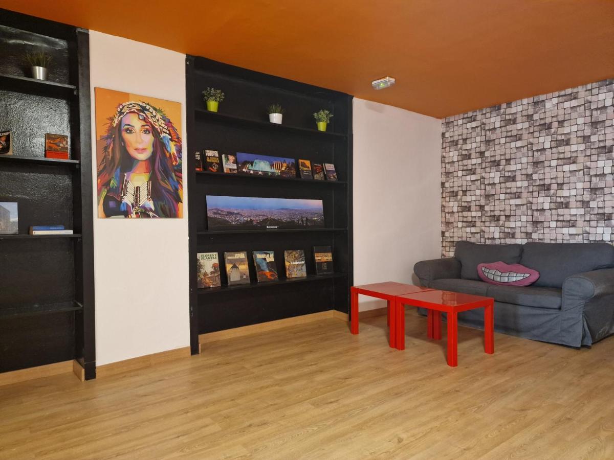 Hostal Arc House *