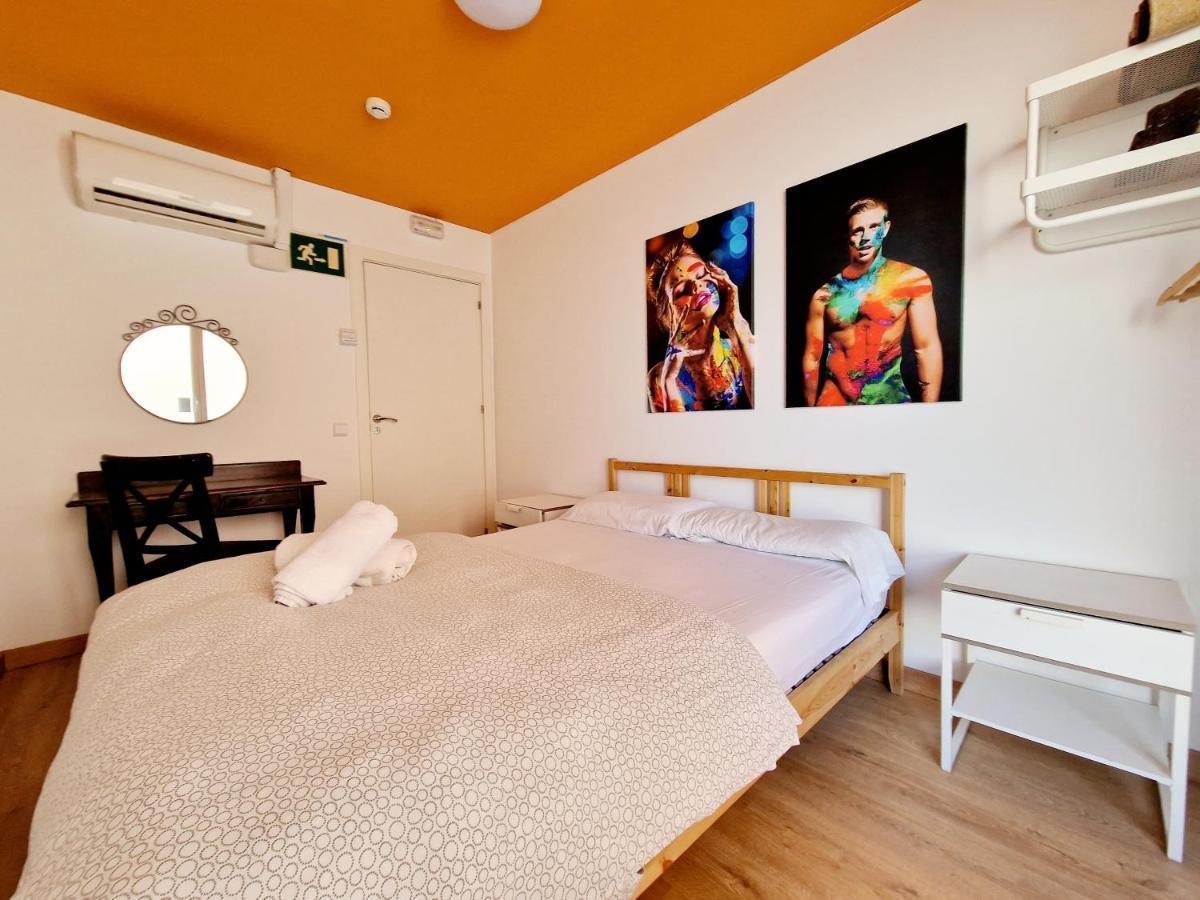 Hostal Arc House *