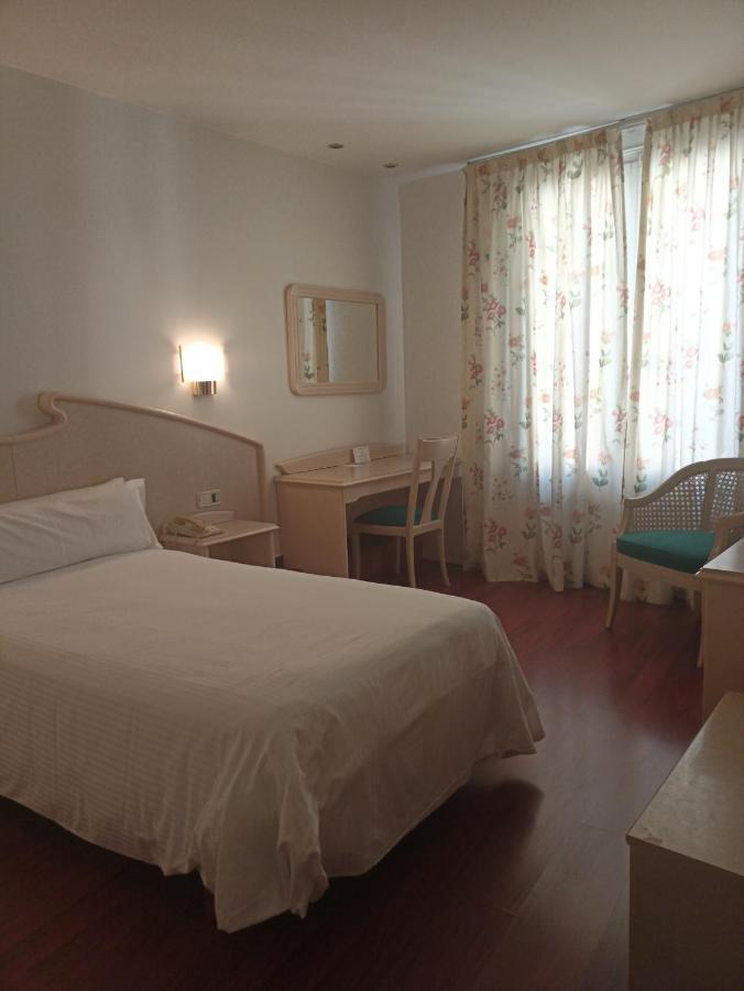 Lleó Hotel