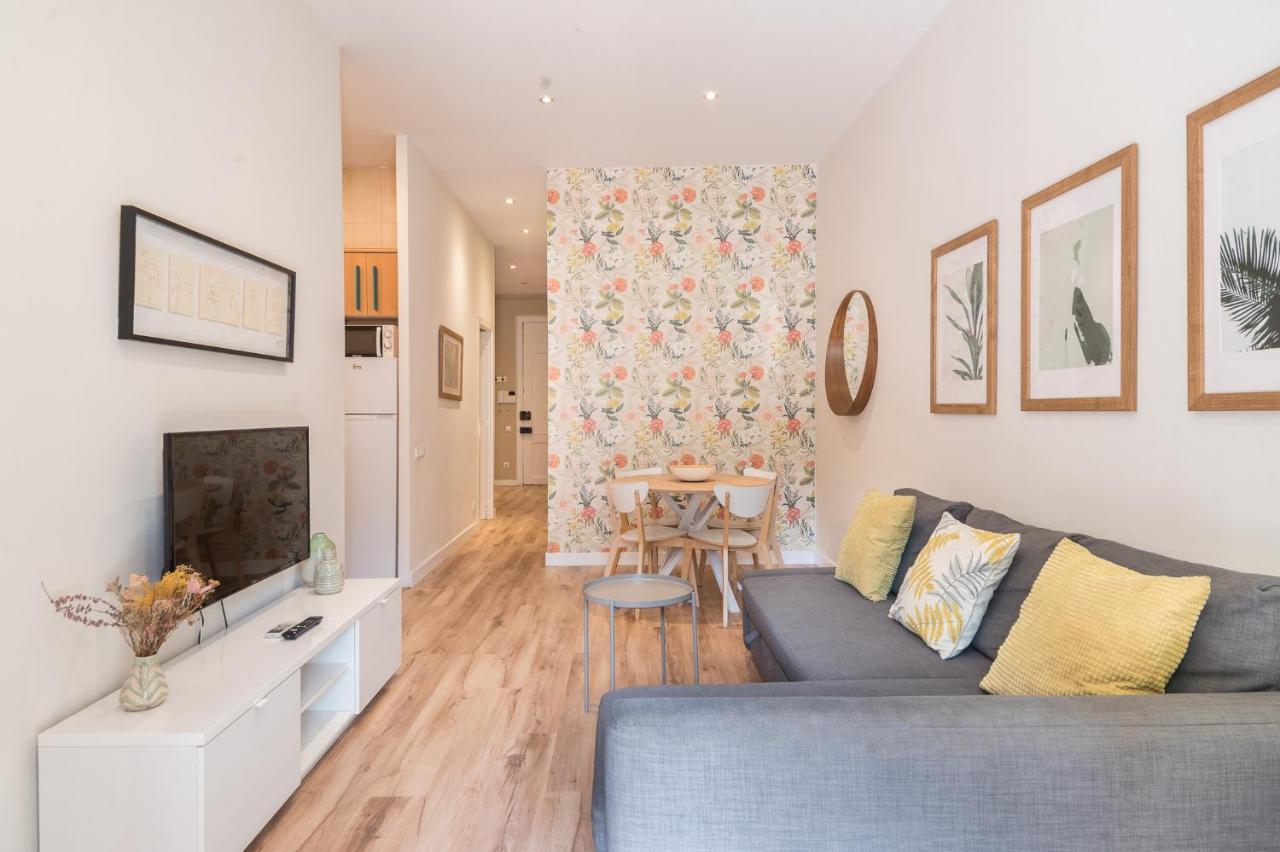 Sunny With A 100m2 Oasis Apartamento Barcelona