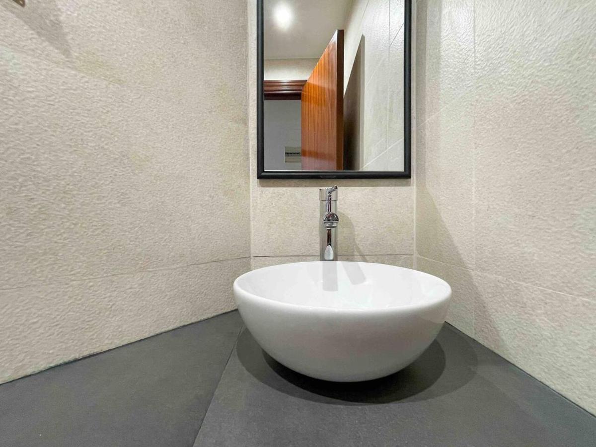 Hostourist Fira Plaza Espana 3 Barcelona