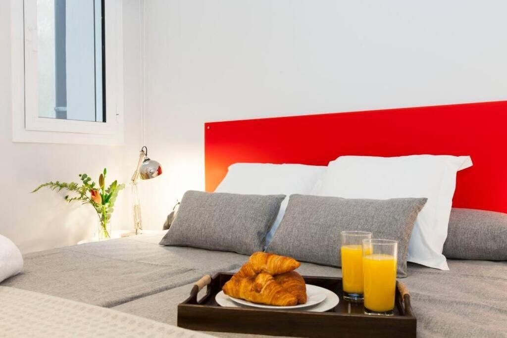 Stylish And Centric 2-bedroom In Eixample &terrace P2 Barcelona