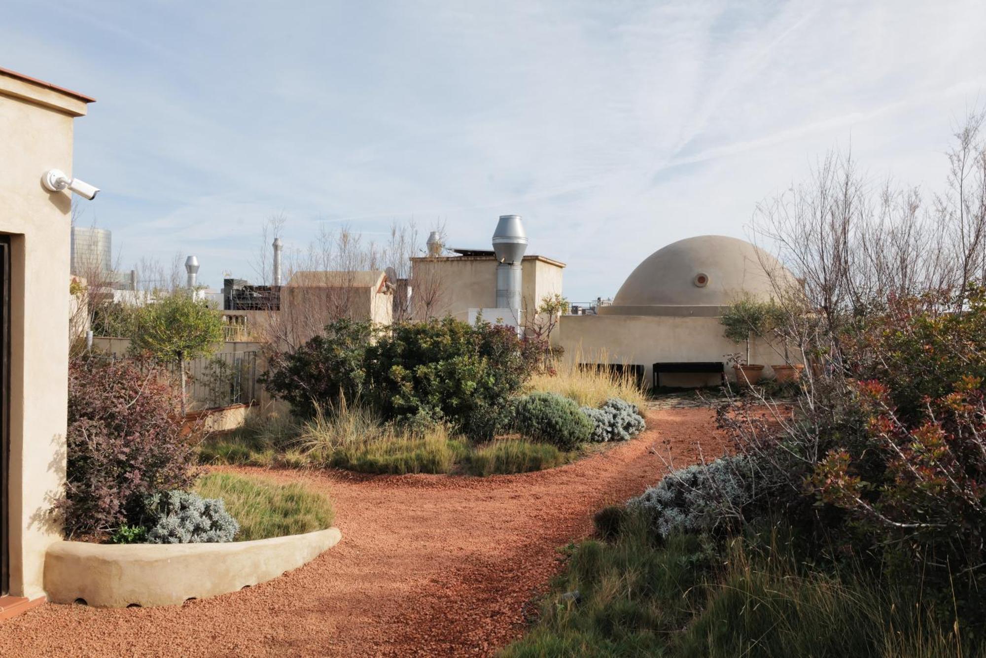 Porxos Garden Guest house