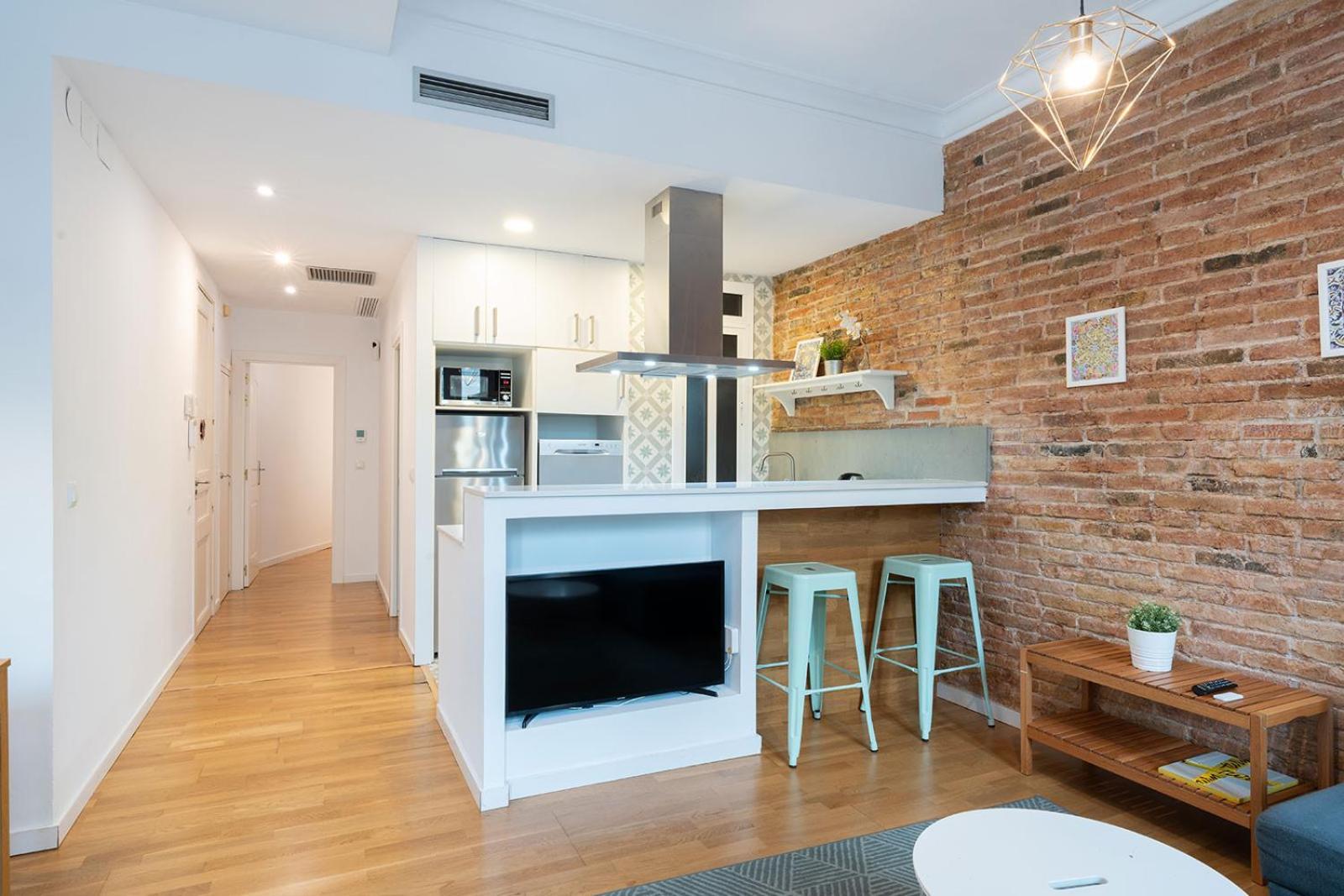 Apartamento Bright And Cozy Flat In The Heart Of The *