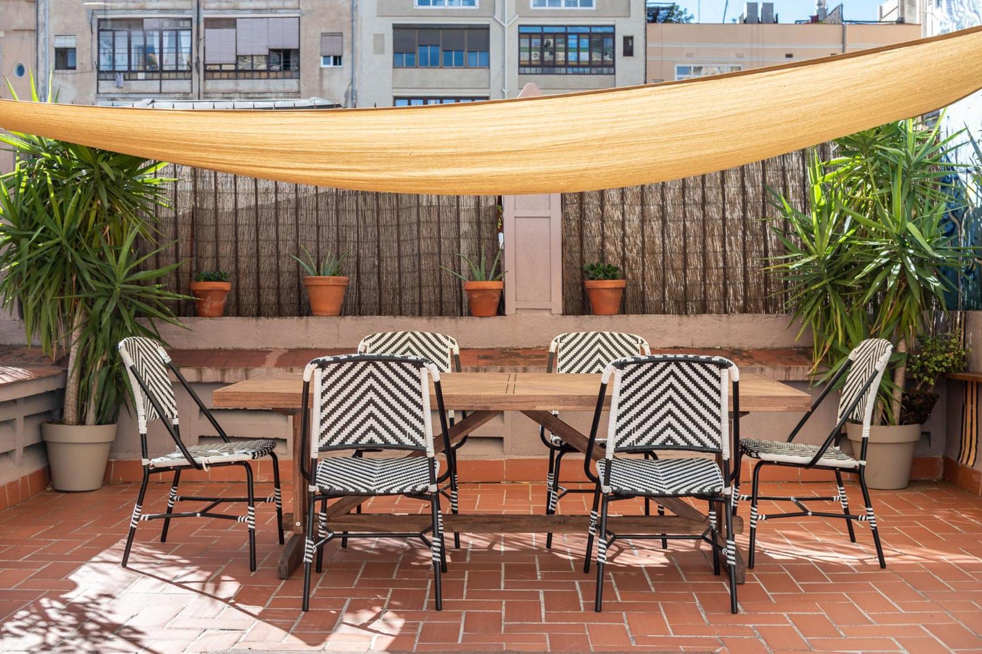 Apartamento Sunny With A 100m2 Oasis
