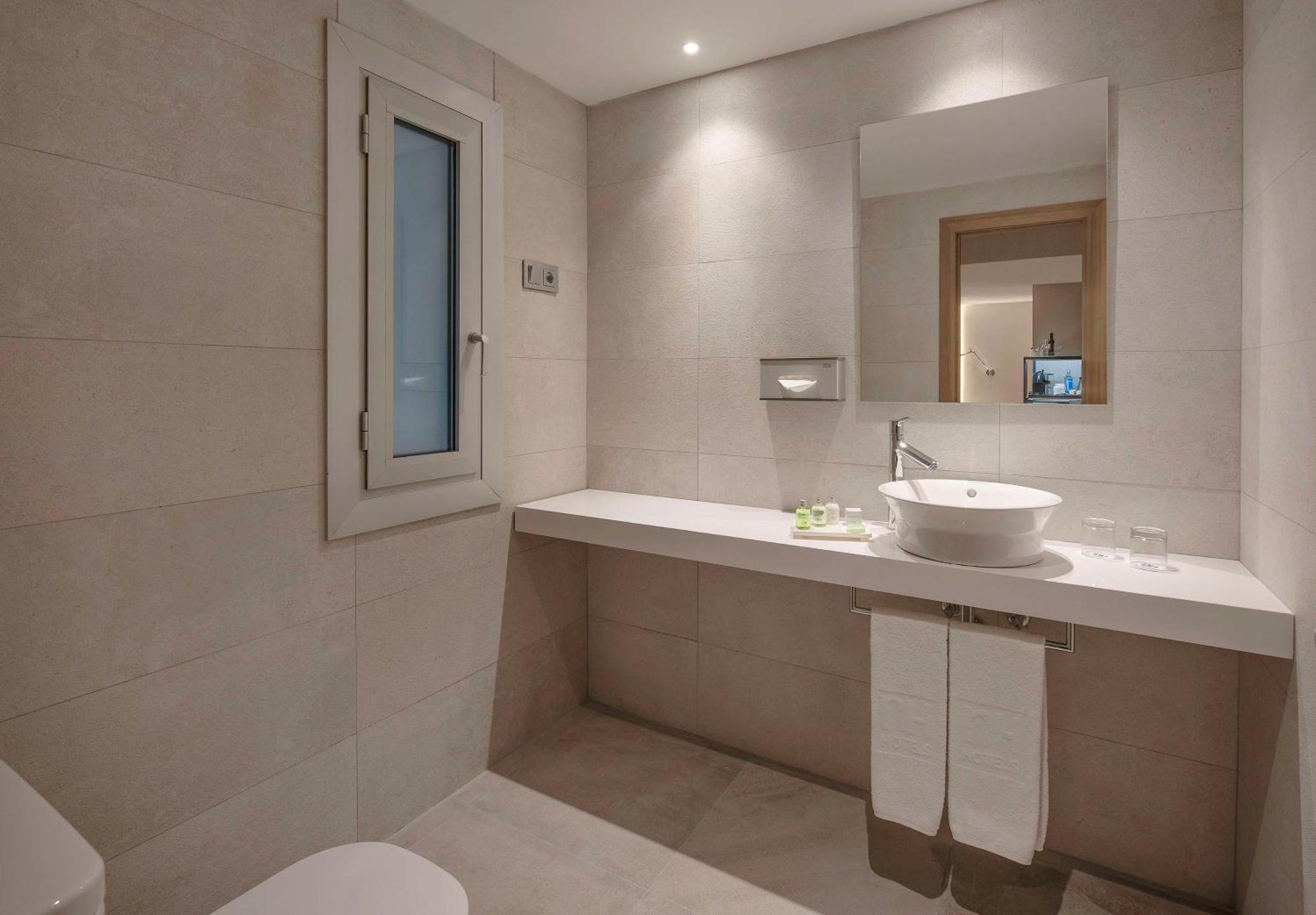 Hotel Nh Sants 4*